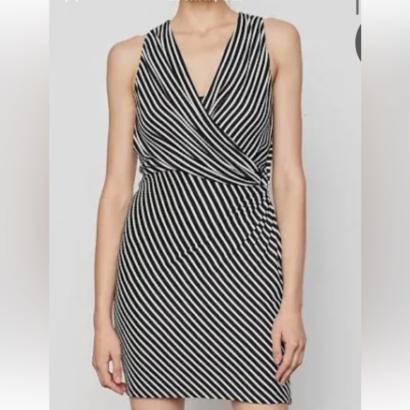 Bailey 44 Tiva Striped Sleeveless Dress With Flattering Fit Size L NWT - Picture 2 of 10